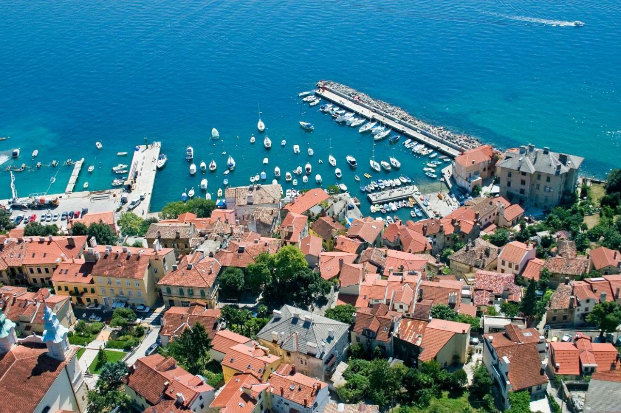 Apartments Anita Near Opatija With Private Parking Matulji Exterior foto